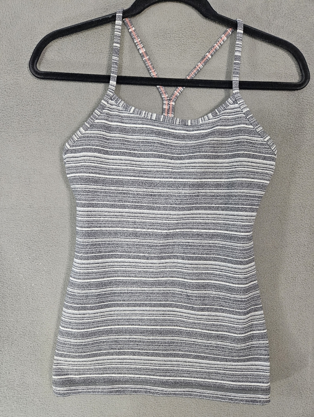 Lululemon Tank Top Womens Size 4 Gray Striped Shelf Bra Yoga Running Athletic